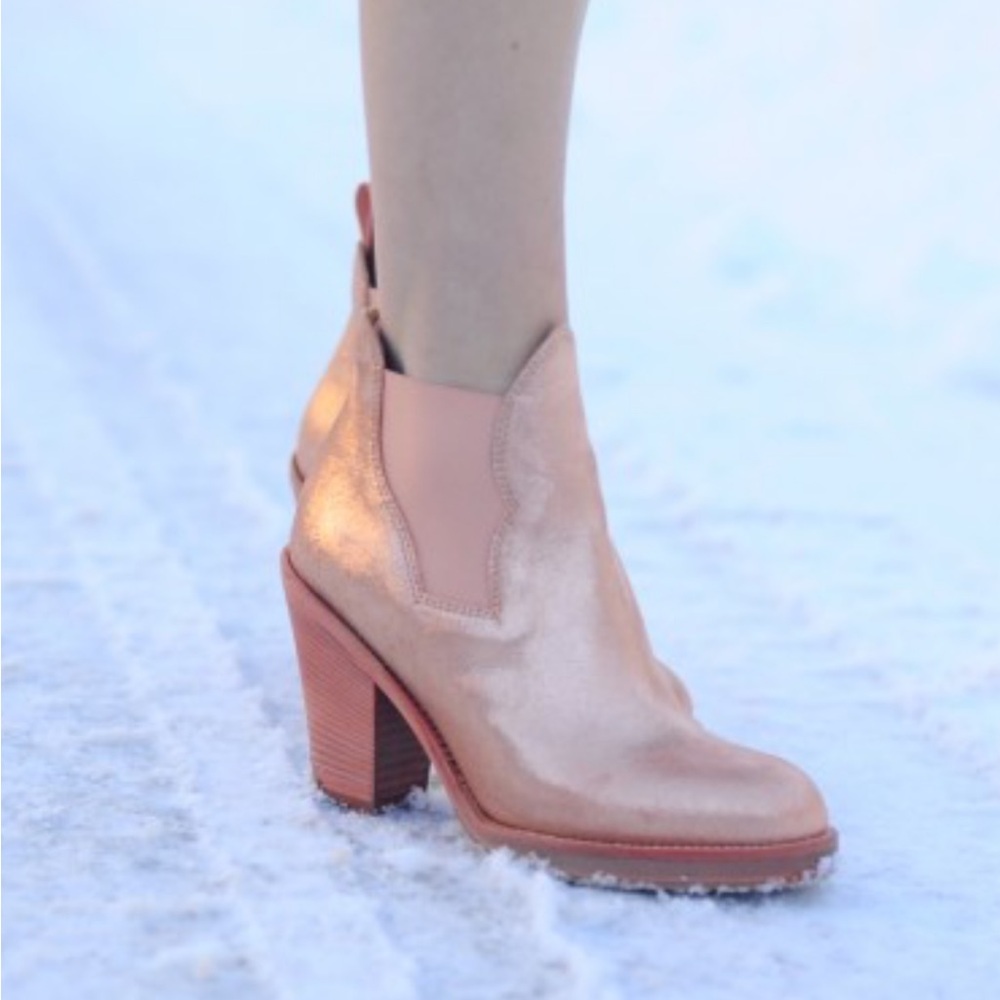 Acne Studios Star Leather Ankle Chelsea Boots Booties Rose Gold Metallic Leather